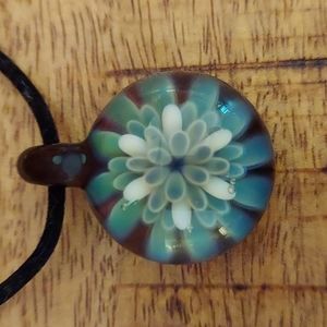 Beautiful Glass Floral Design Pendant Necklace
